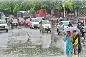 అవసరమైతే తప్ప బయటకు రావద్దు.. హెచ్చరించిన జిహెచ్ఎంసి 