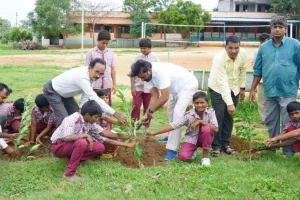 మానవ మనుగడకు మొక్కల పెంపకం అవసరం -మాజీ సర్పంచుల సంఘం రాష్ట్ర అధ్యక్షుడు  లక్ష్మీ నరసింహా రెడ్డి