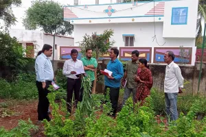 ప్రాథమిక ఆరోగ్య కేంద్రం ఉపాధి నర్సరీని పరిశీలించిన కలెక్టర్